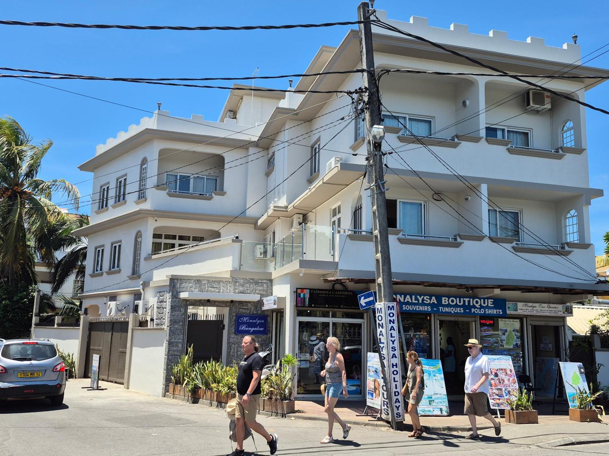 Monalysa Holidays Grand Baie Exterior foto